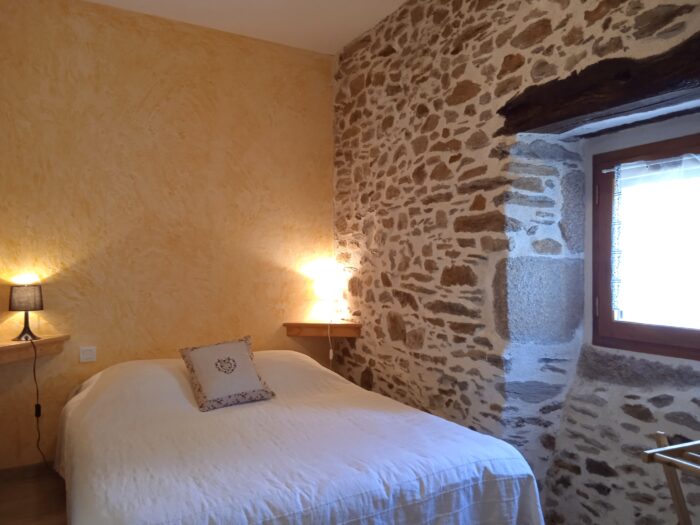 chambre 1 Oustal d'Abal à St Salvy de la Balme